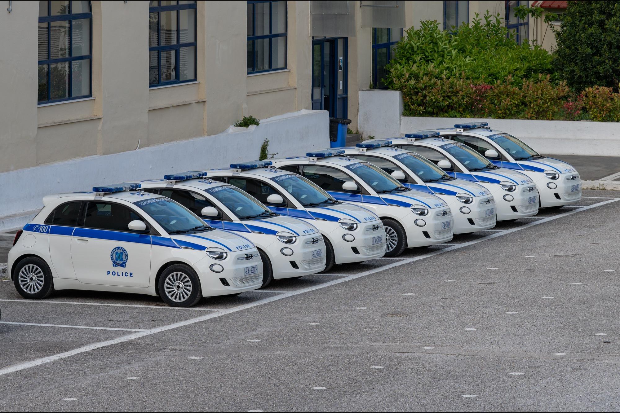 Η ΔΕΗ δώρισε 10 Fiat 500e στην Ελληνική Αστυνομία